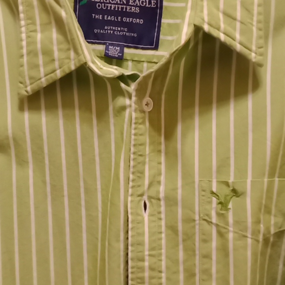 American eagle button down, long sleeve vintage fit mens shirt